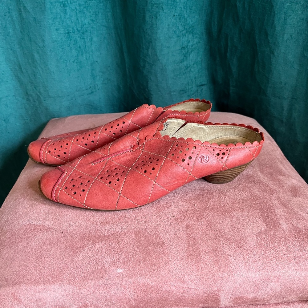 Pink leather Slides size 39/US 8